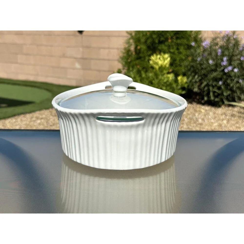 VTG Corning Ware French White 2.5 Qt/2.3 L Casserole Dish Handles With Lid